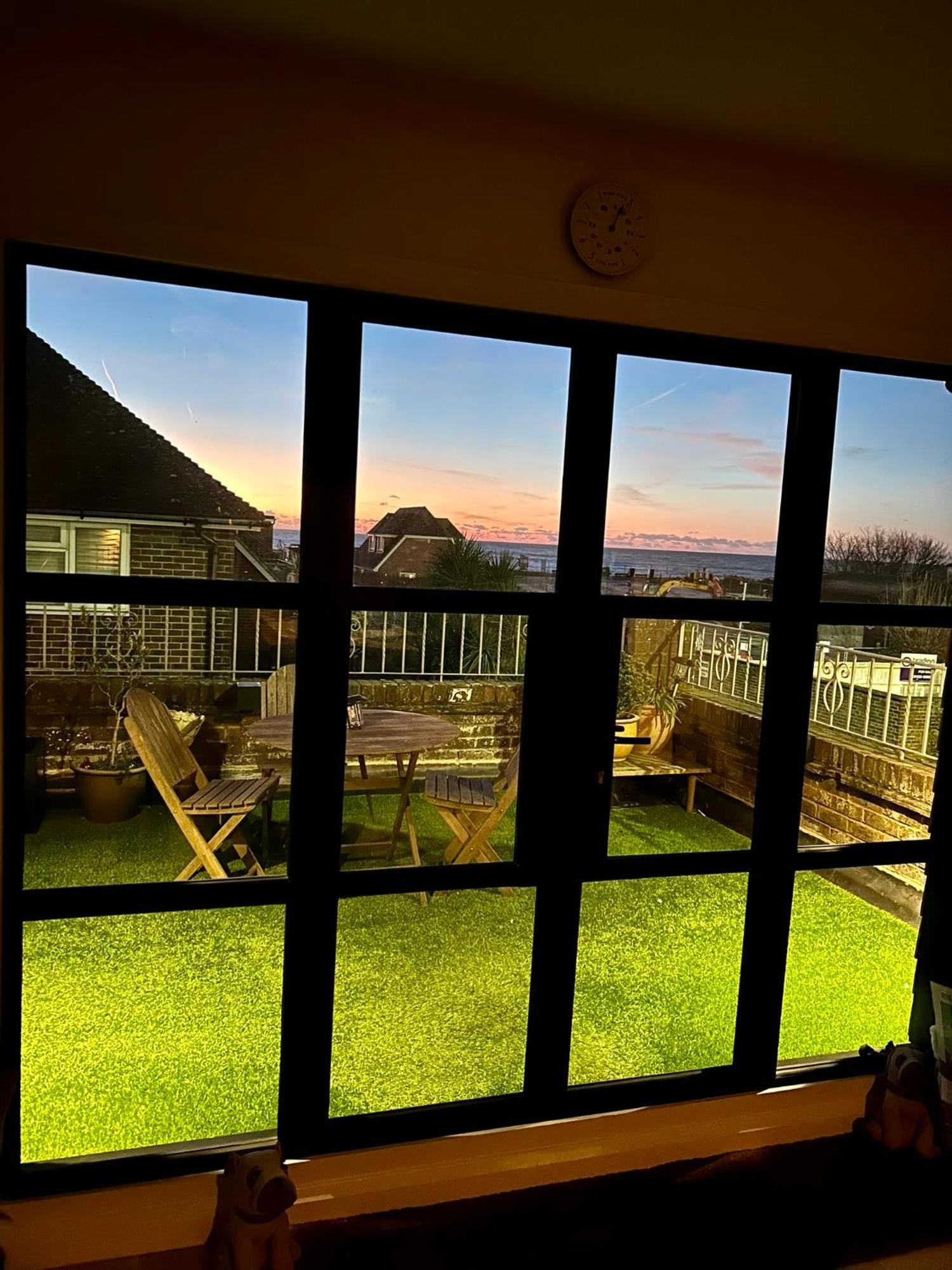 Modern, Centrally Located, Beach View Flat Pevensey Exteriér fotografie